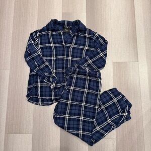 Women’s Medium Blue Plaid PJ Set